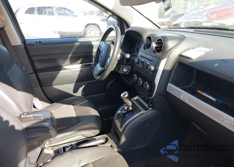 2015 Jeep Compass Latitude из США, поврежденный, VIN 1C4NJDEB8FD412768